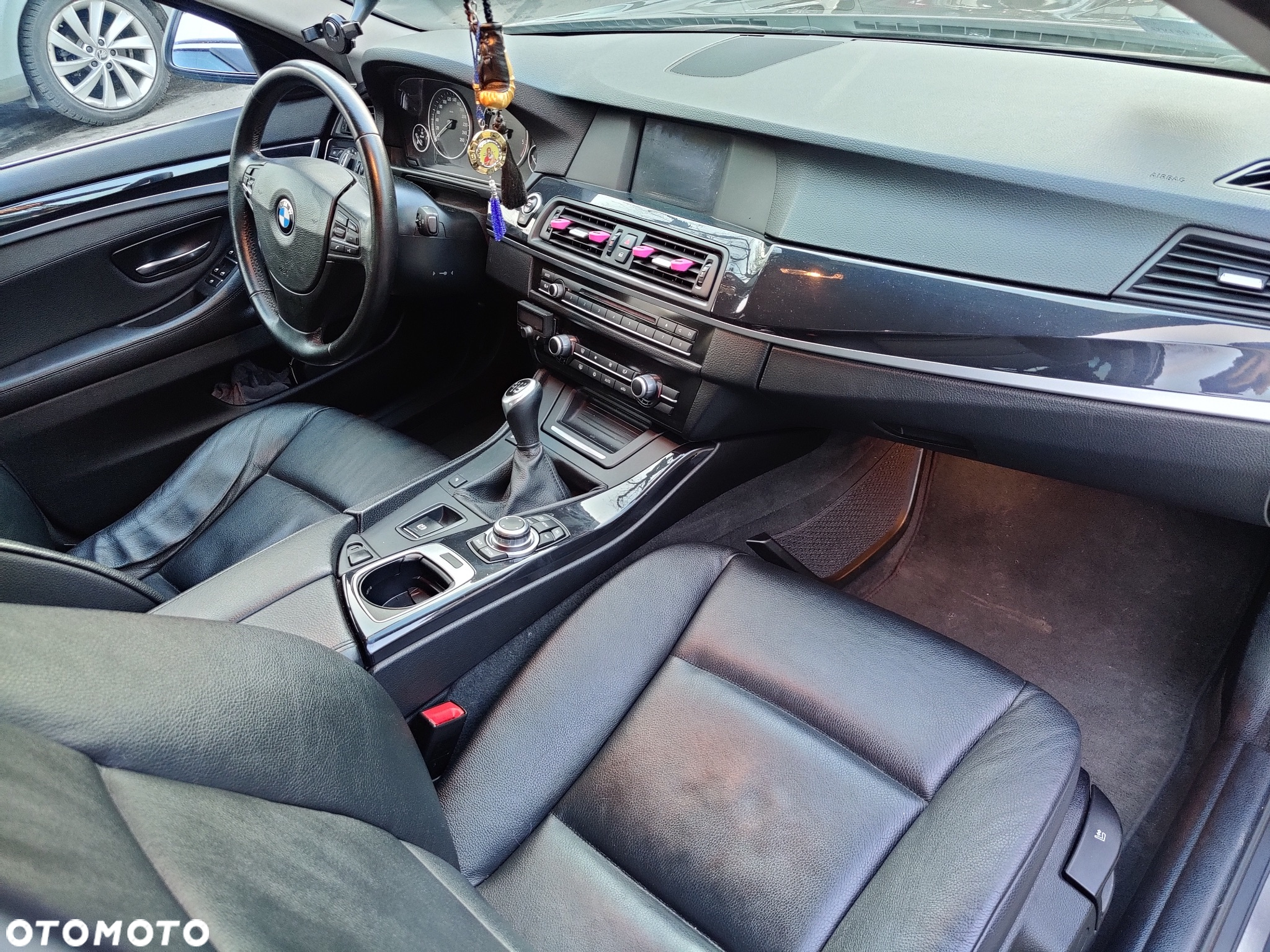 BMW Seria 5 520d - 12