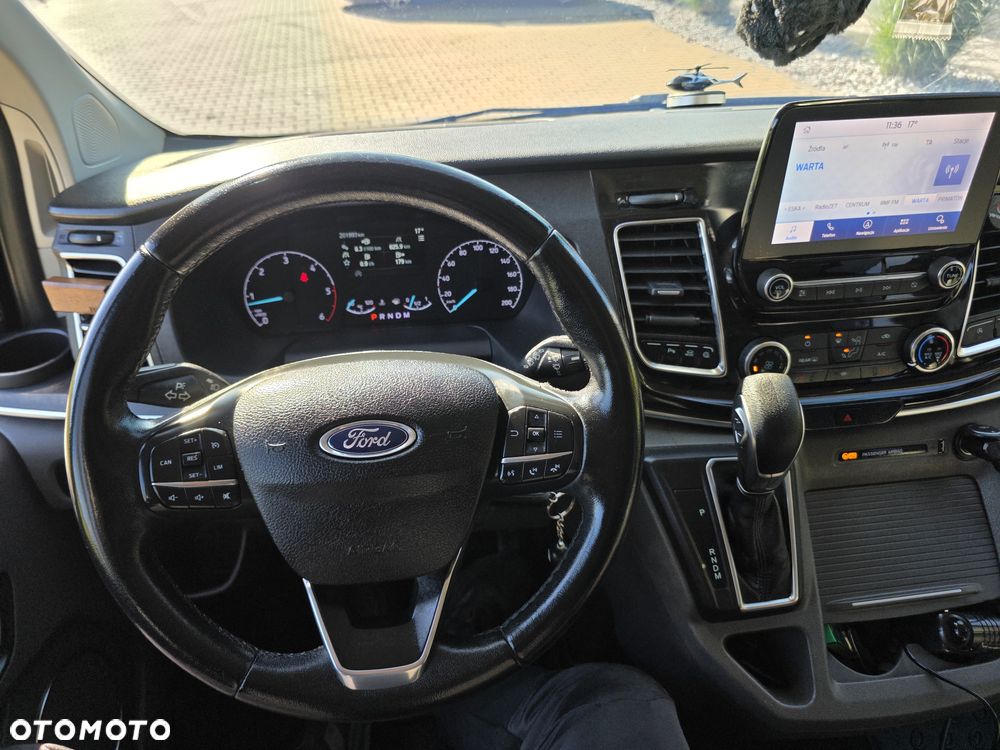 Ford Tourneo Custom - 32