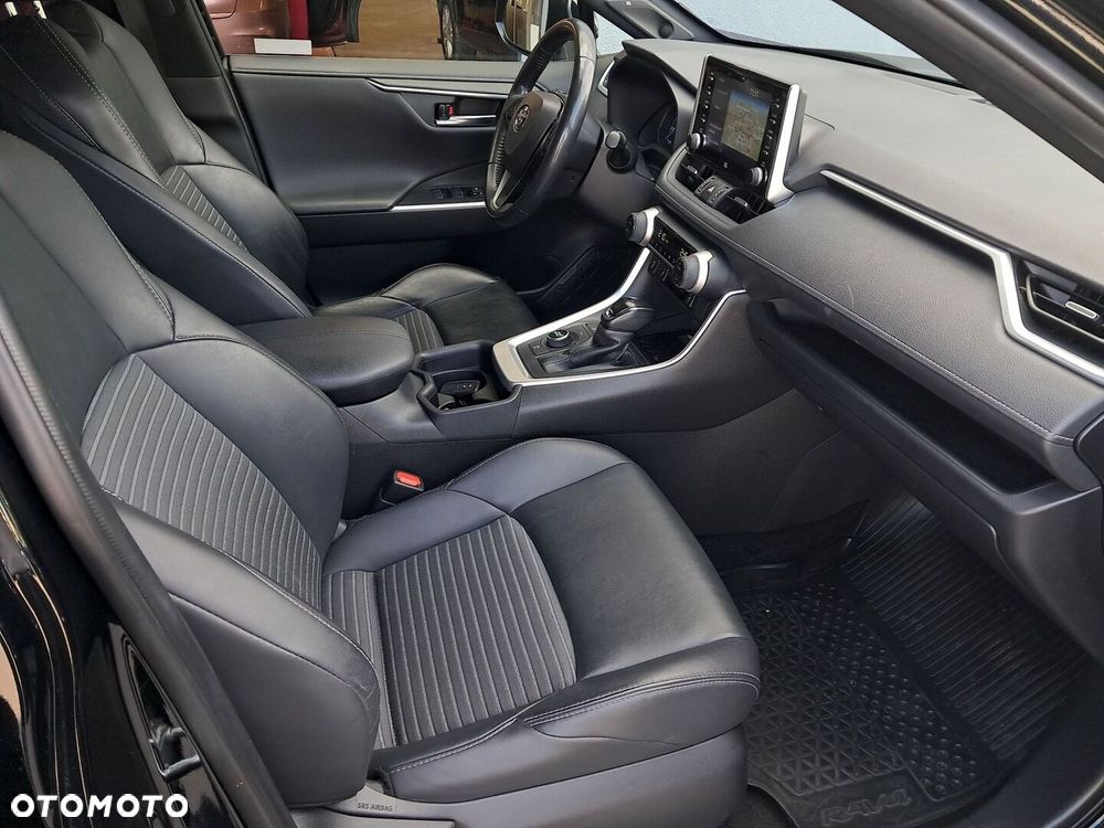 Toyota RAV4 - 11