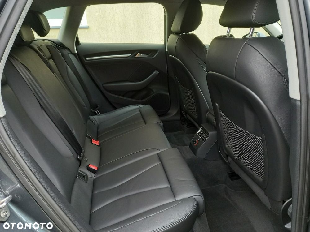 Audi A3 Sportback 1.6 TDI DPF S line Sportpaket - 22