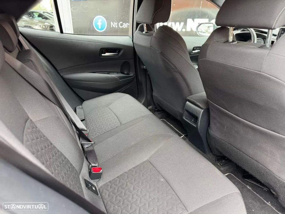 Toyota Corolla 1.8 Hybrid Comfort - 12
