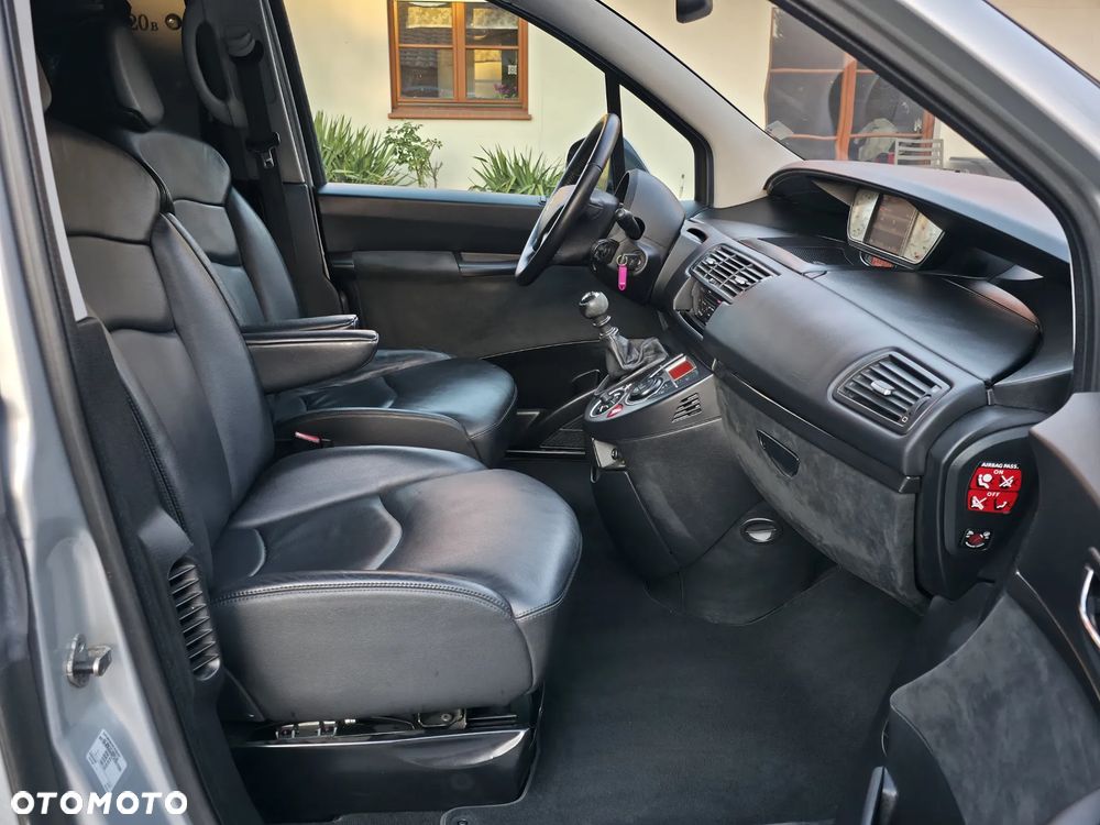 Peugeot 807 HDi 165 Premium - 8