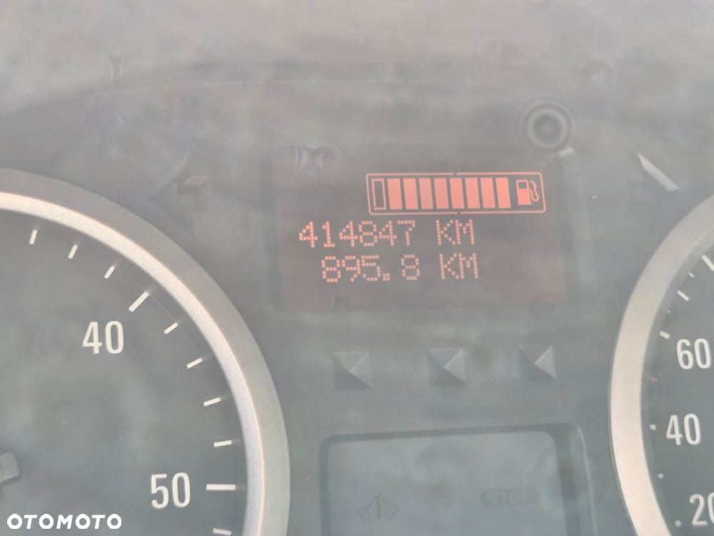 Opel Vivaro - 14