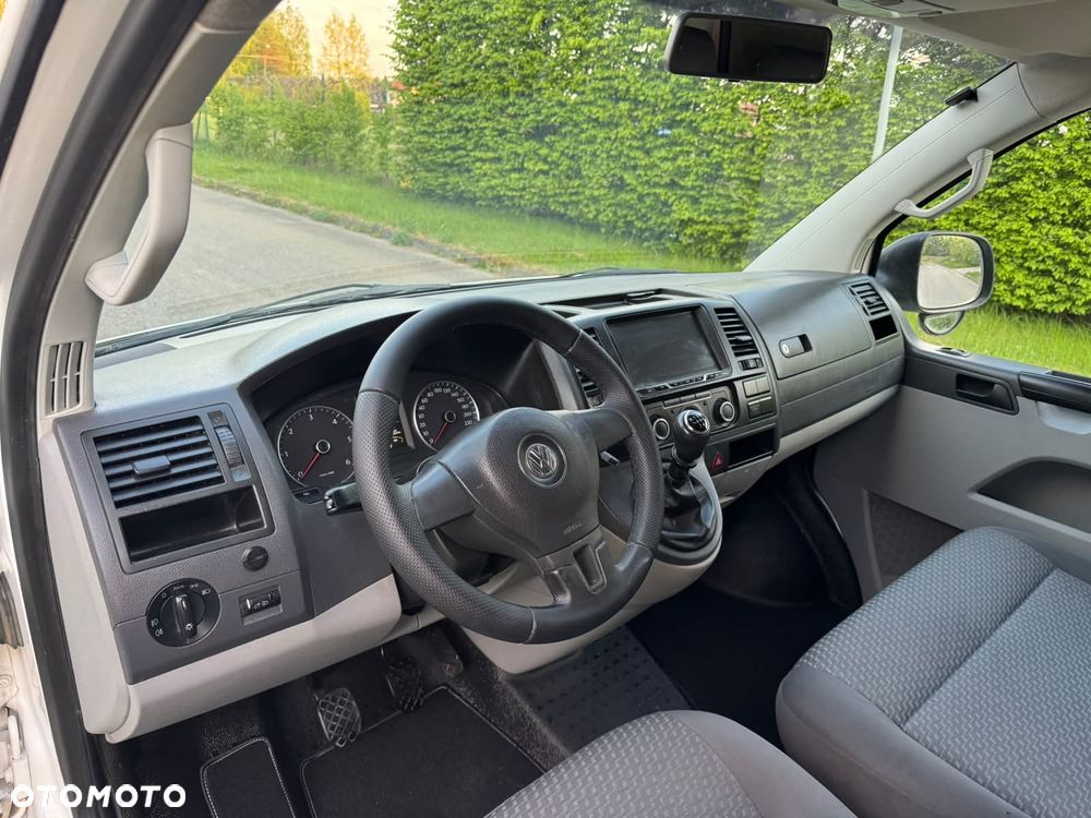 Volkswagen TRANSPORTER L2H1 LIFT Długi Klima Duże Radio Tempomat Furgon 3os. Rury - 13