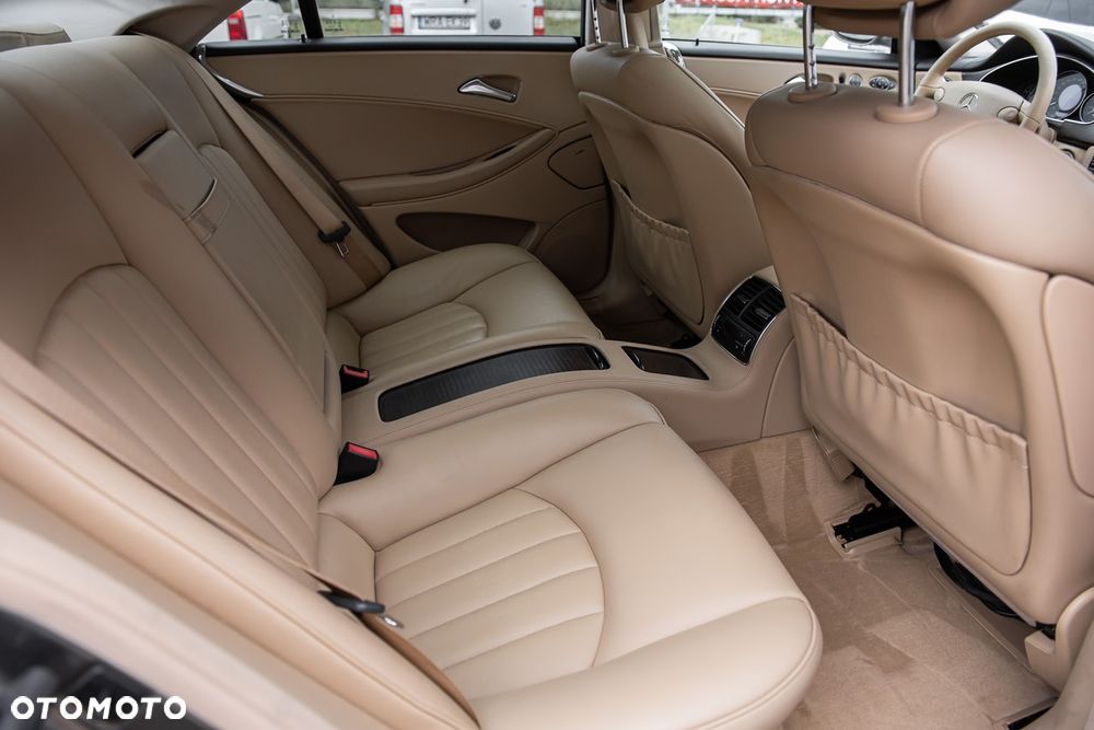Mercedes-Benz CLS - 28