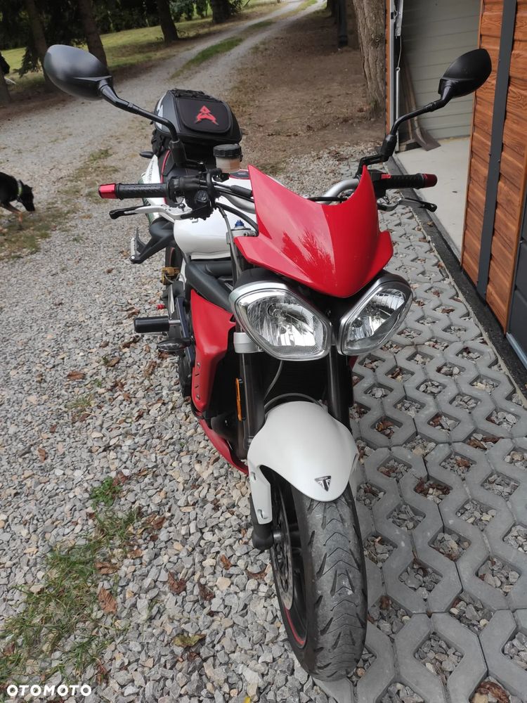 Triumph Street Triple - 18