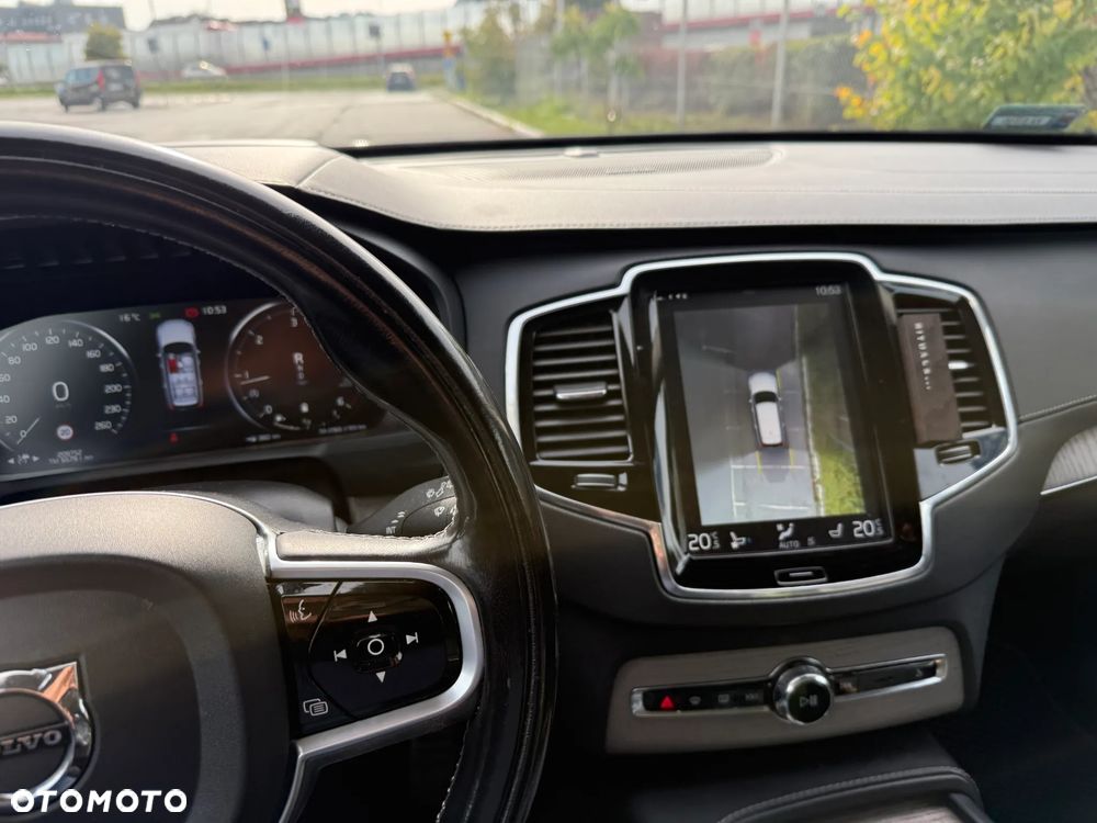 Volvo XC 90 - 7