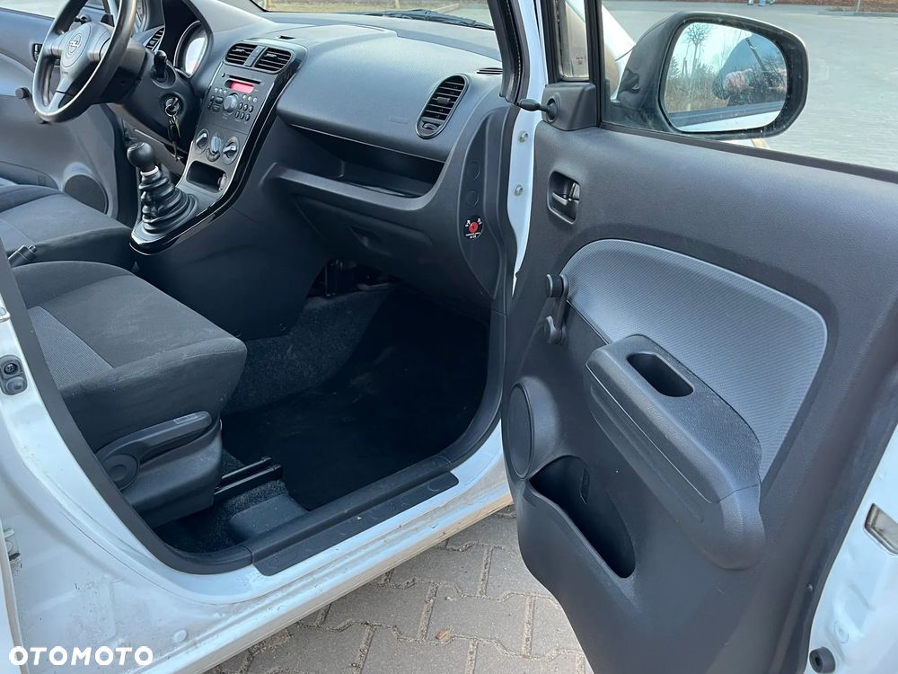 Opel Agila 1.0 ecoFLEX - 26