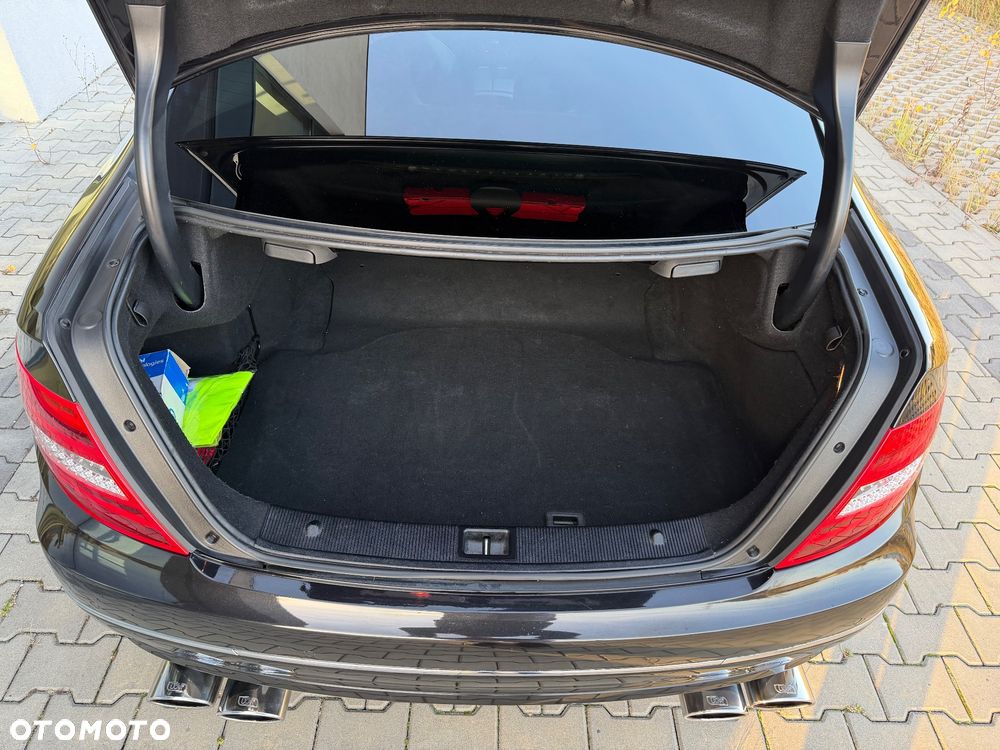 Mercedes-Benz Klasa C 180 BlueEFFICIENCY - 18