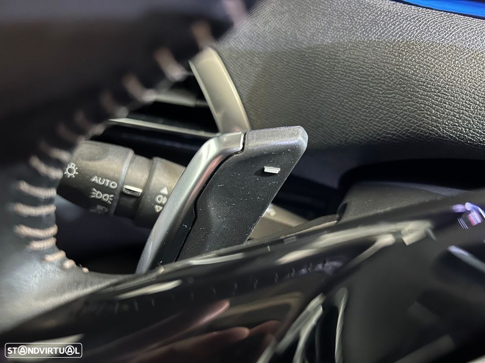 Peugeot 5008 1.5 BlueHDi Allure EAT8 - 36