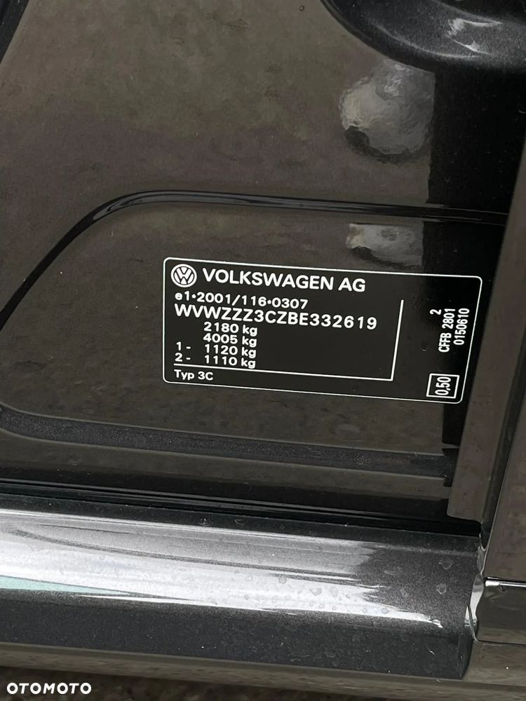 Volkswagen Passat 2.0 TDI Comfortline - 23