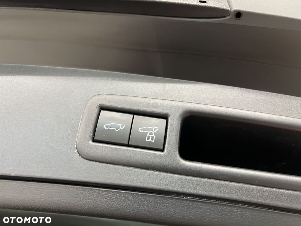 Lexus UX 250h GPF Business 2WD - 33