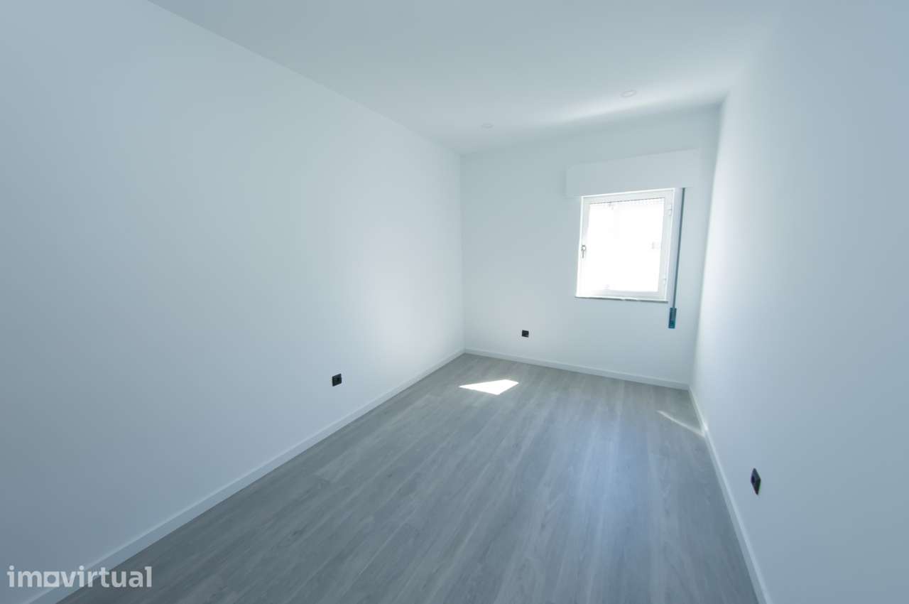 Apartamento T2 em Moura - Grande imagem: 3/15