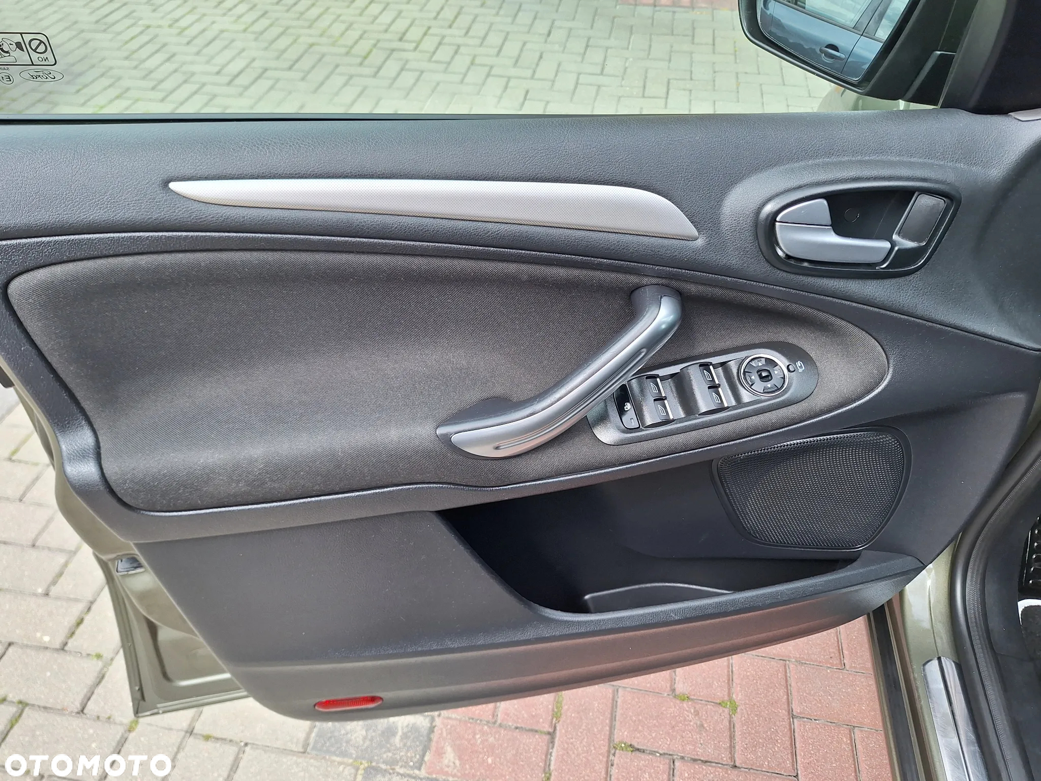 Ford S-Max 2.0 TDCi DPF Titanium - 17