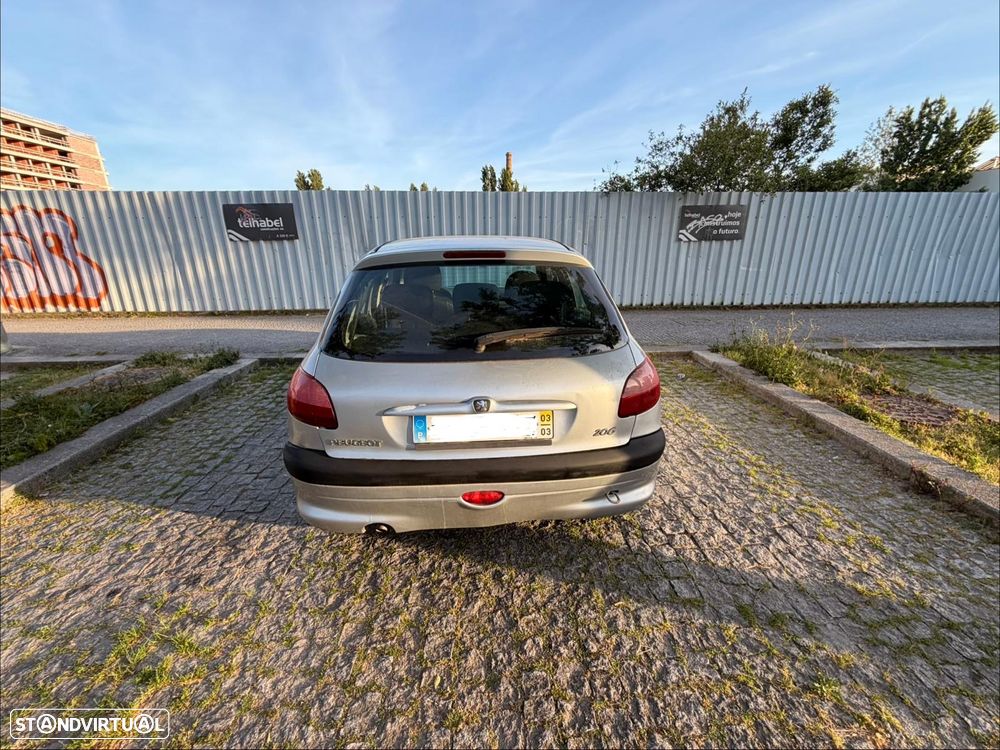 Peugeot 206 1.1 XR - 6