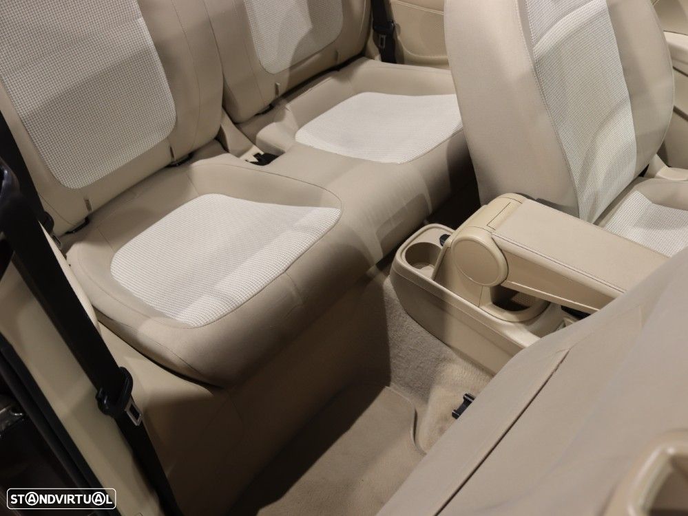 VW New Beetle Cabriolet 1.4 TSI Sport DSG - 14