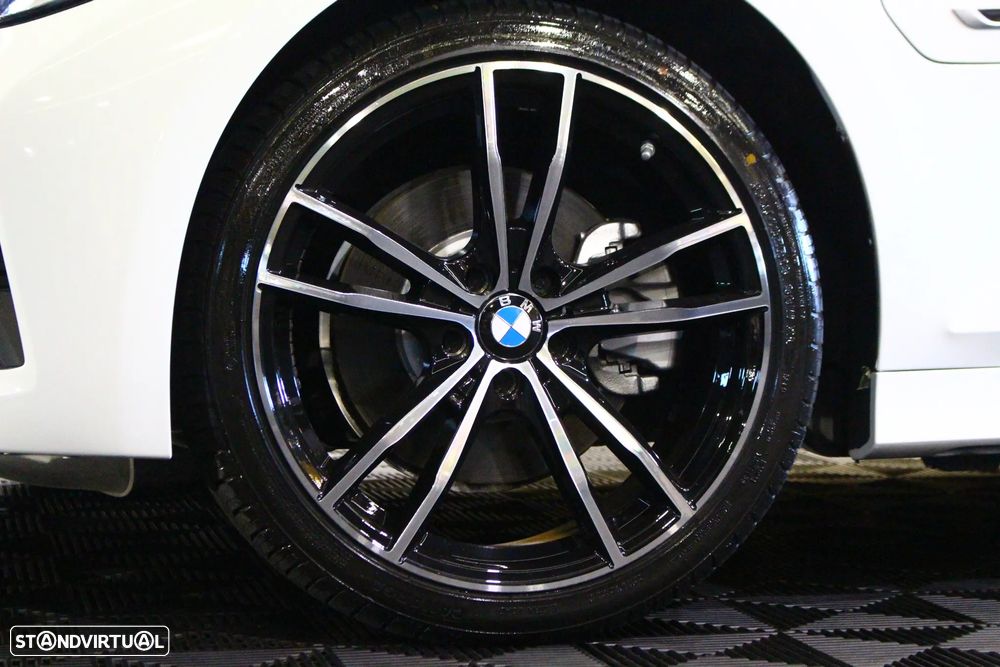 BMW 330 e Line Sport Auto - 4