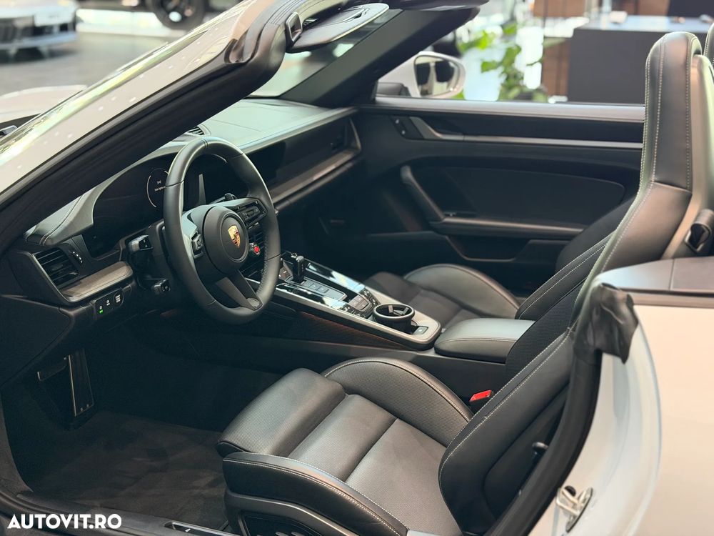 Porsche 911 Carrera PDK - 38