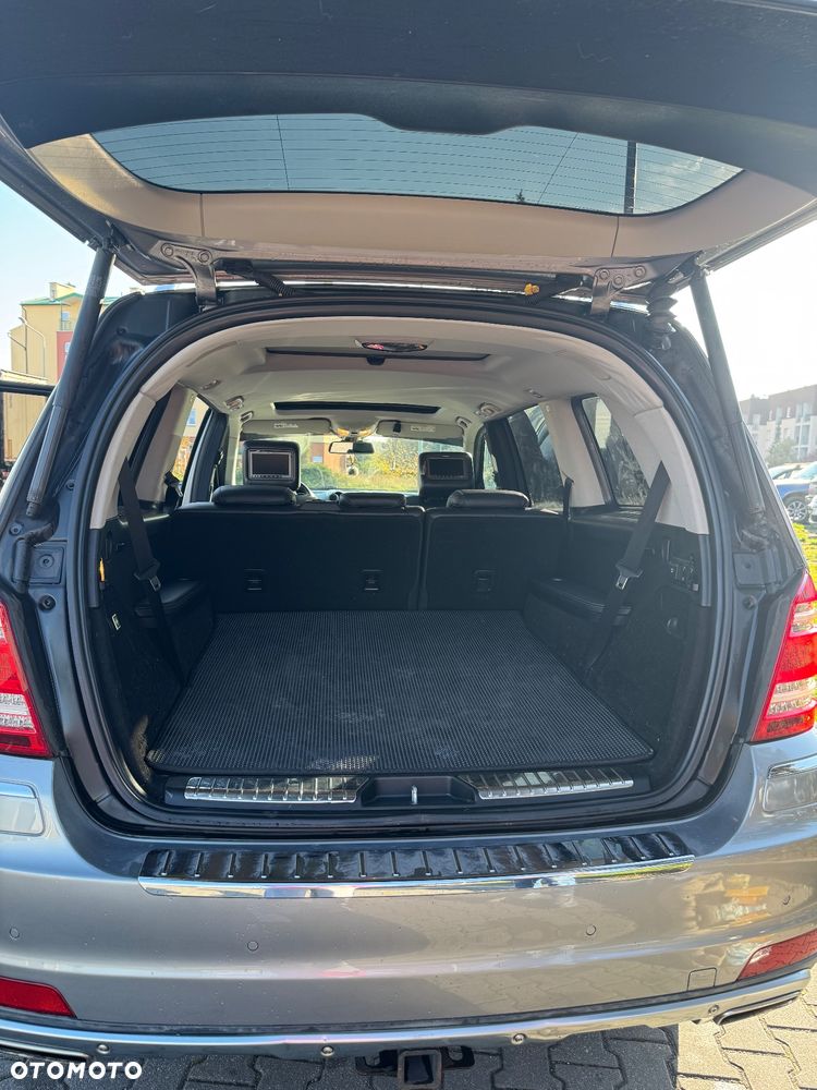 Mercedes-Benz GL - 11