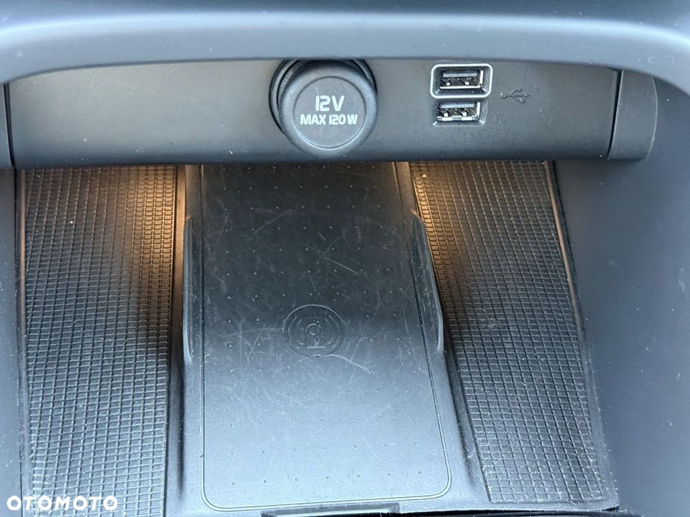 Volvo XC 40 B4 B Geartronic RDesign - 34