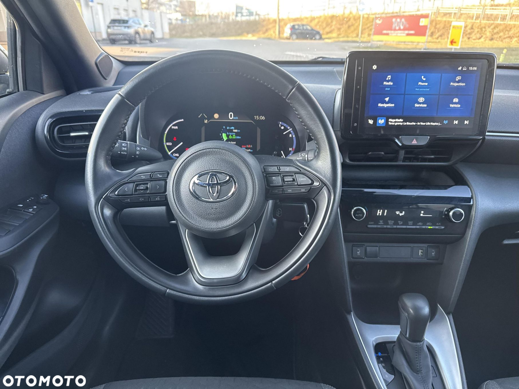 Toyota Yaris Cross - 12