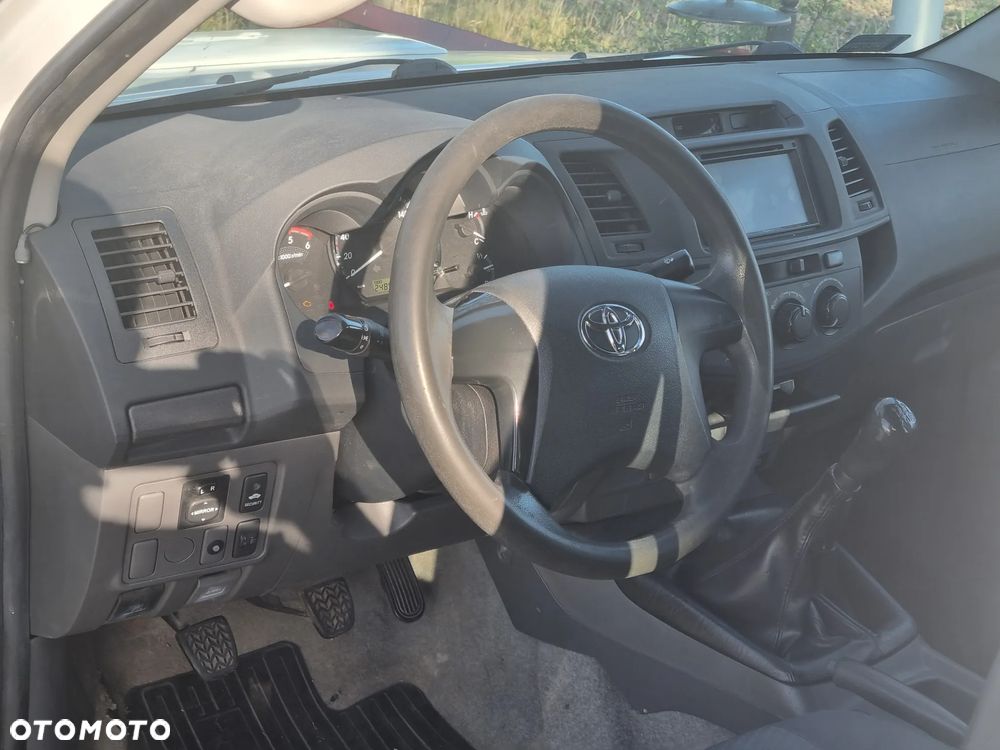 Toyota Hilux - 28