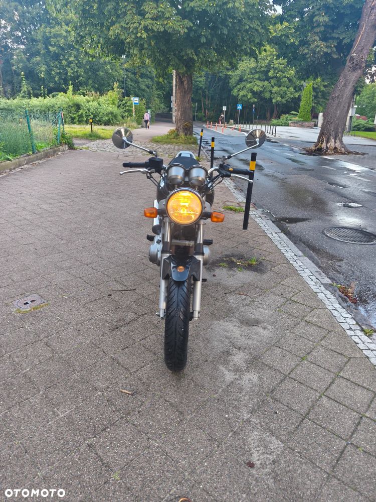 Suzuki GS - 4