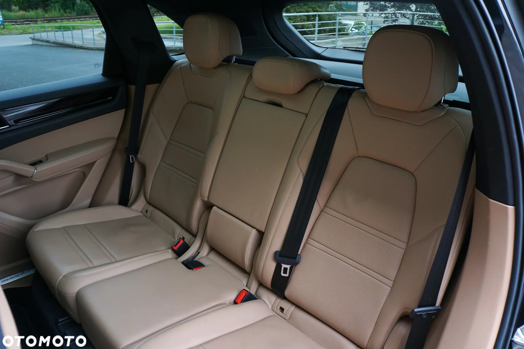 Porsche Cayenne Standard - 27