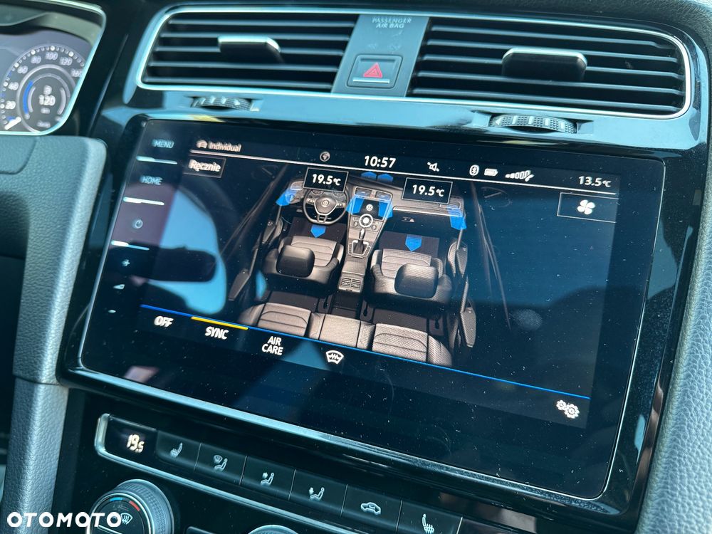 Volkswagen Golf - 21