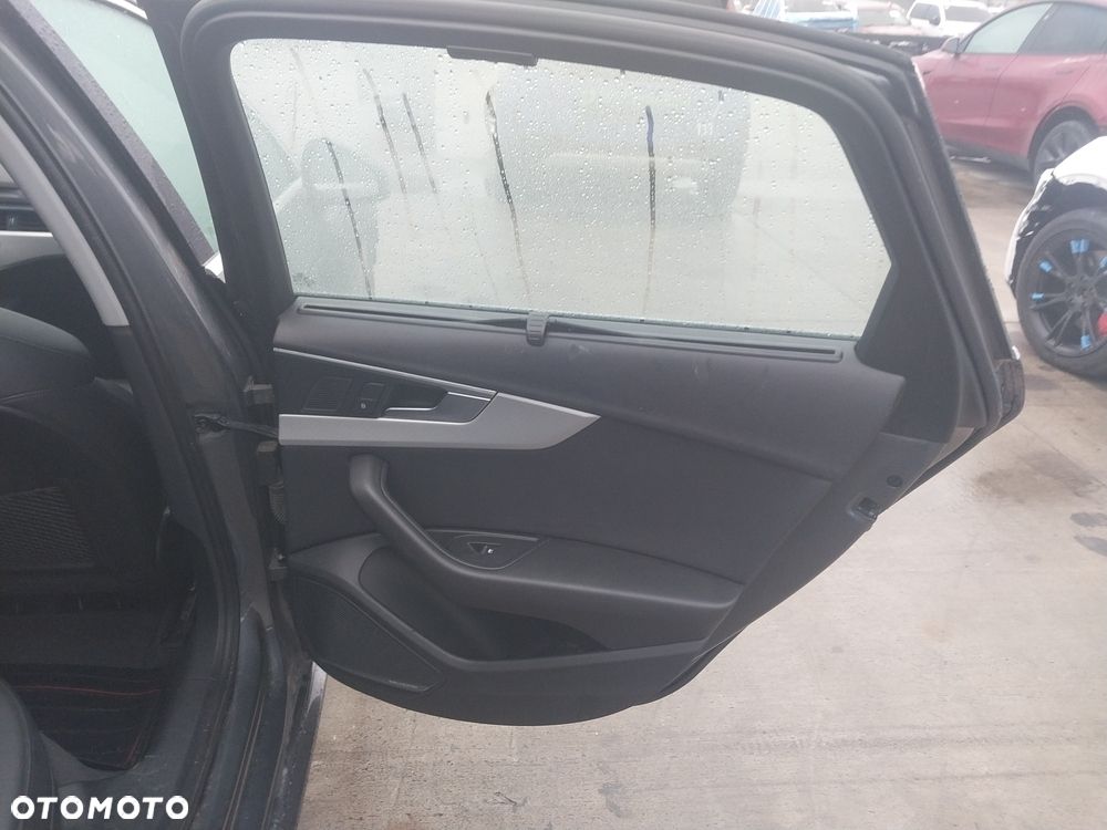 Audi A4 Limousine - 11