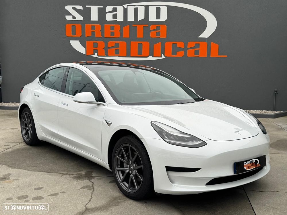 Tesla Model 3 Standard Range Plus RWD - 3