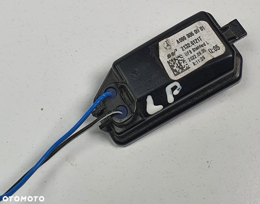 LAMPKA LED LUSTERKA LEWA MERCEDES W213 A0999060901 - 3