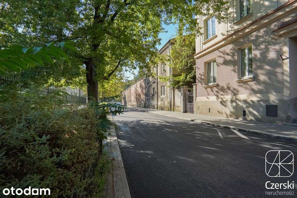 Klimatyczna Kawalerka W Centrum Krakowa – Ul. Bota