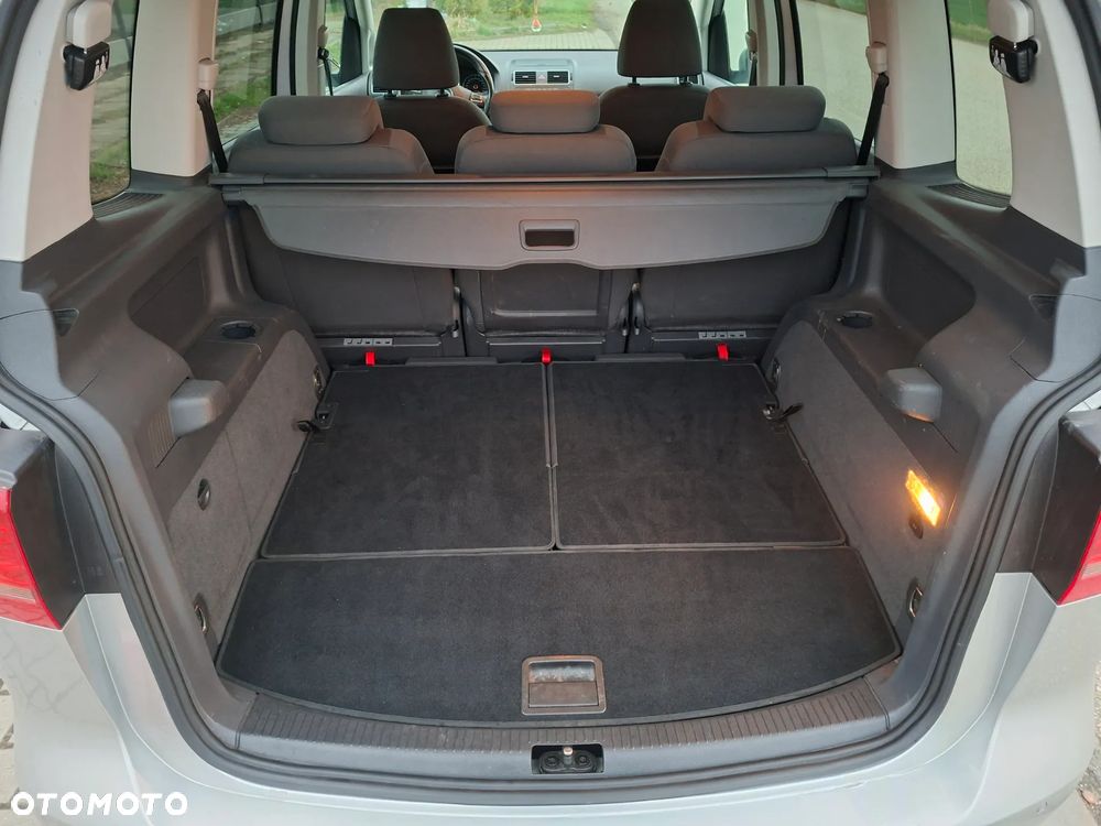 Volkswagen Touran 1.6 TDI DPF BlueMotion Technology Comfortline - 8