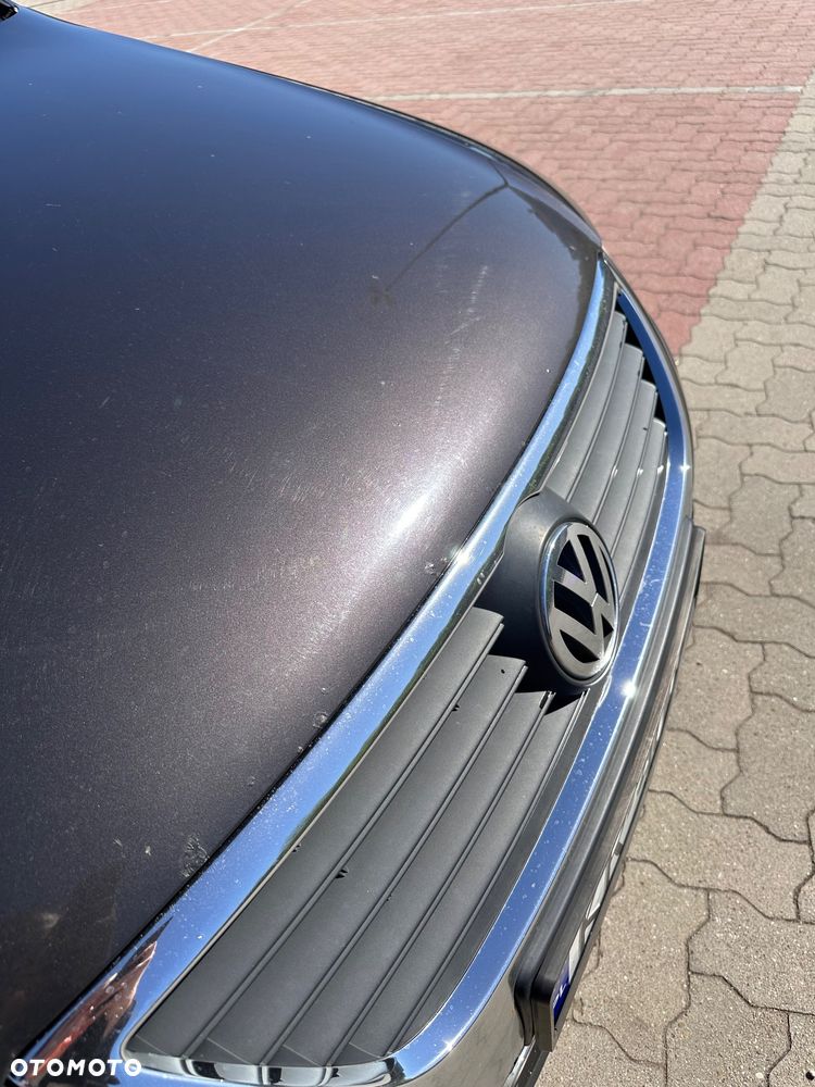 Volkswagen Passat - 11
