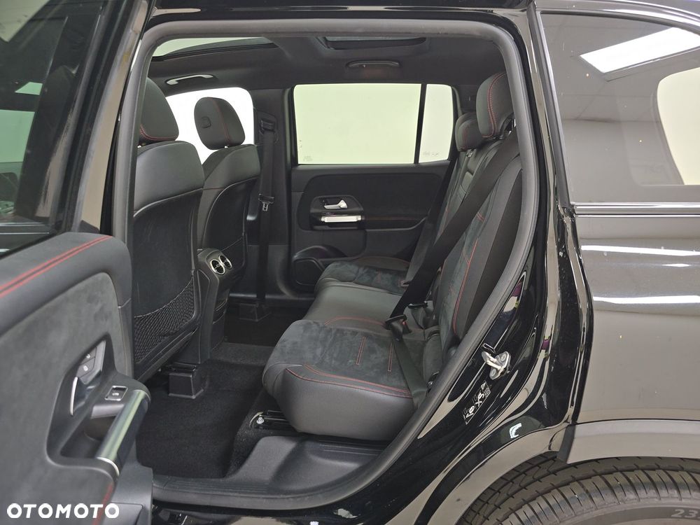 Mercedes-Benz GLB 250 4Matic 8G-DCT AMG Line - 12