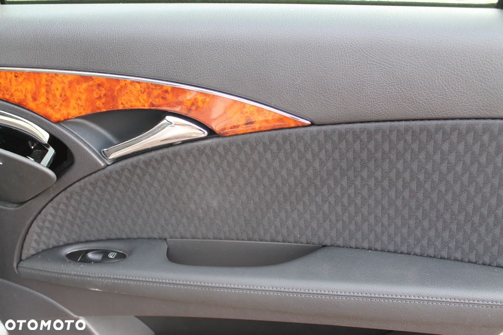Mercedes-Benz Klasa E 350 7G-TRONIC Avantgarde - 37