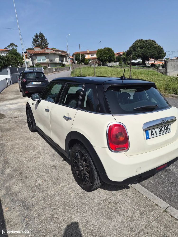 MINI 5 Portas Cooper D - 16