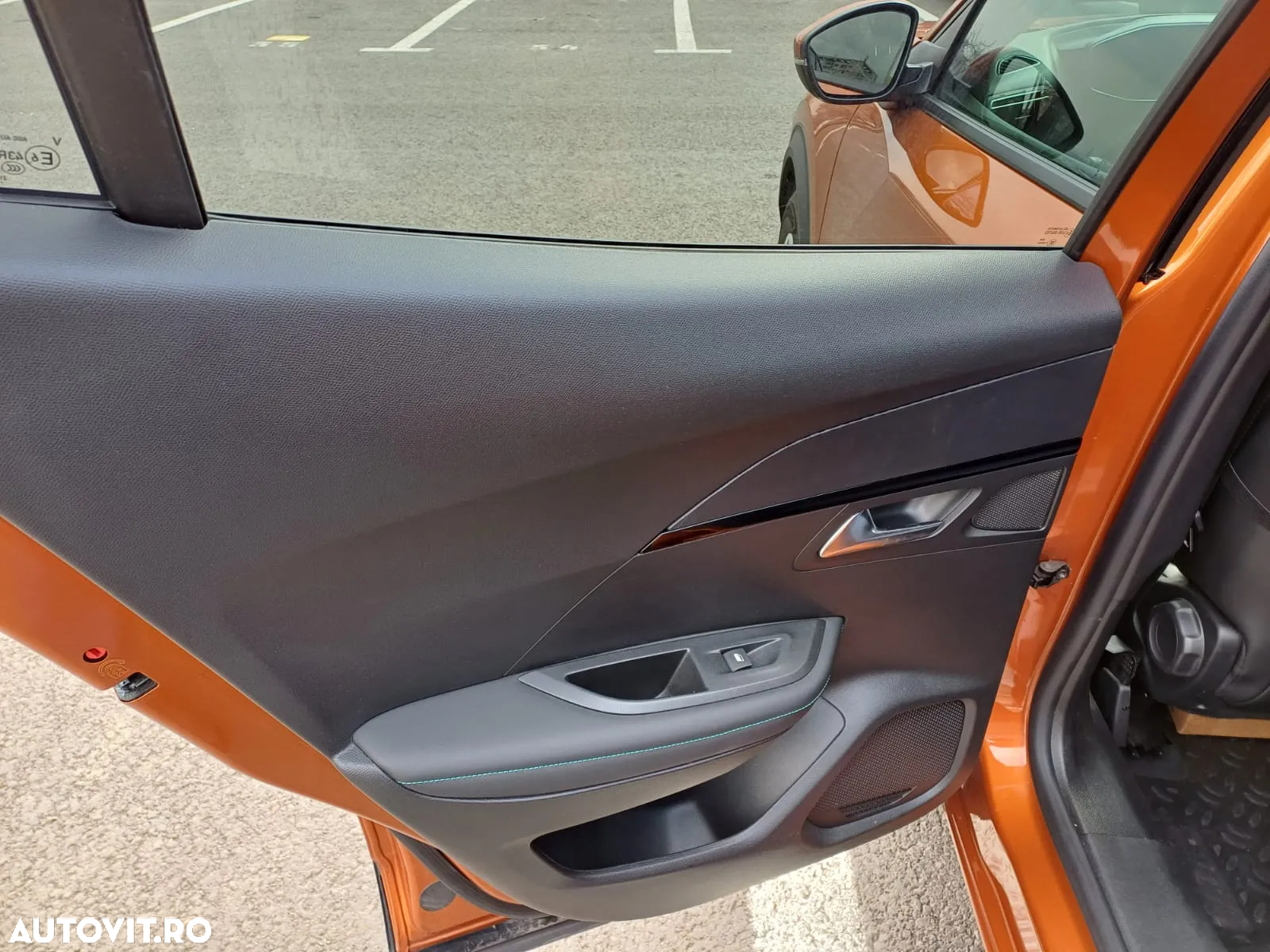 Peugeot 2008 1.2 PureTech EAT8 STT Allure Pack - 9