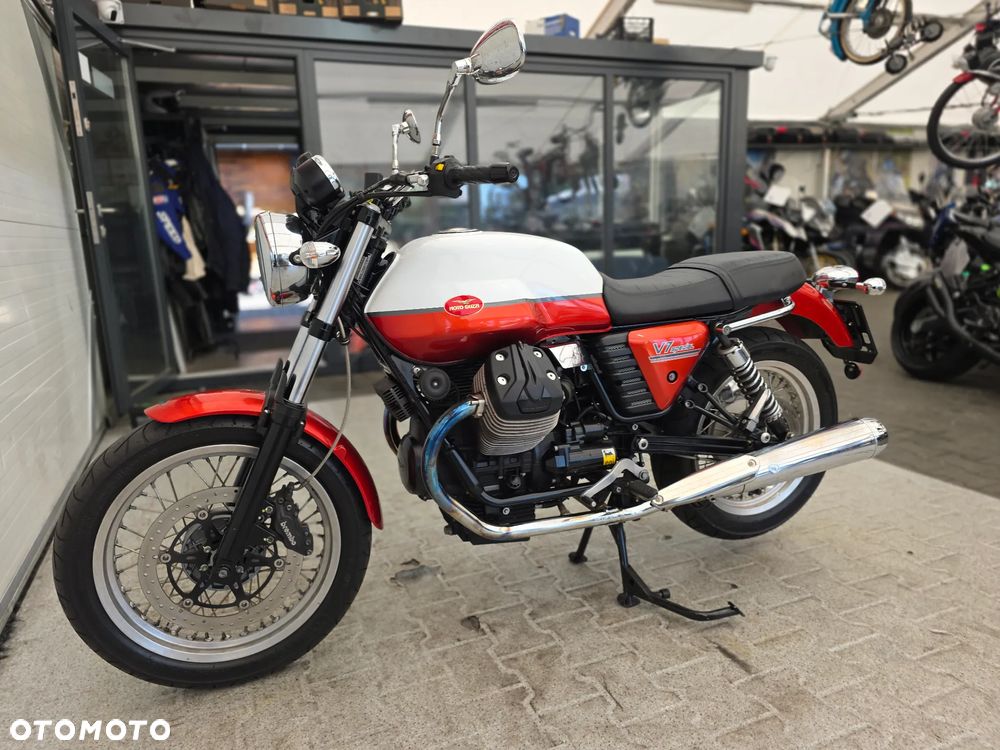 Moto Guzzi V7 - 26