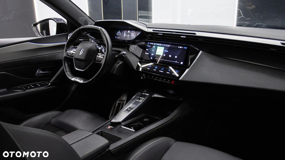 Peugeot 308 1.6 Hybrid PHEV GT EAT8 - 17
