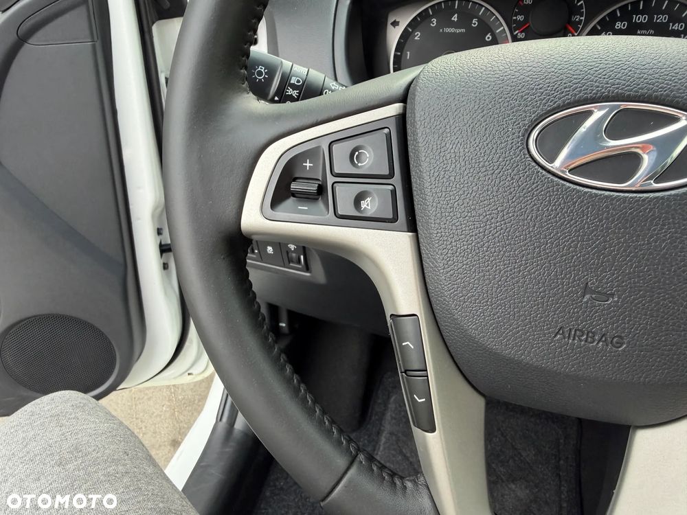 Hyundai i20 1.25 Wersja Jubileuszowa - 16