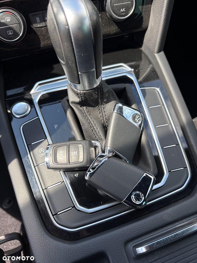 Volkswagen Passat 2.0 TDI Elegance DSG - 31