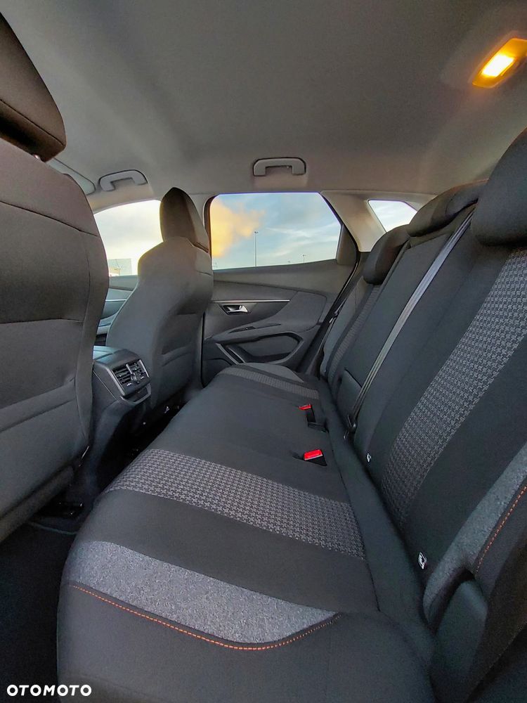 Peugeot 3008 1.2 PureTech Active S&S - 11
