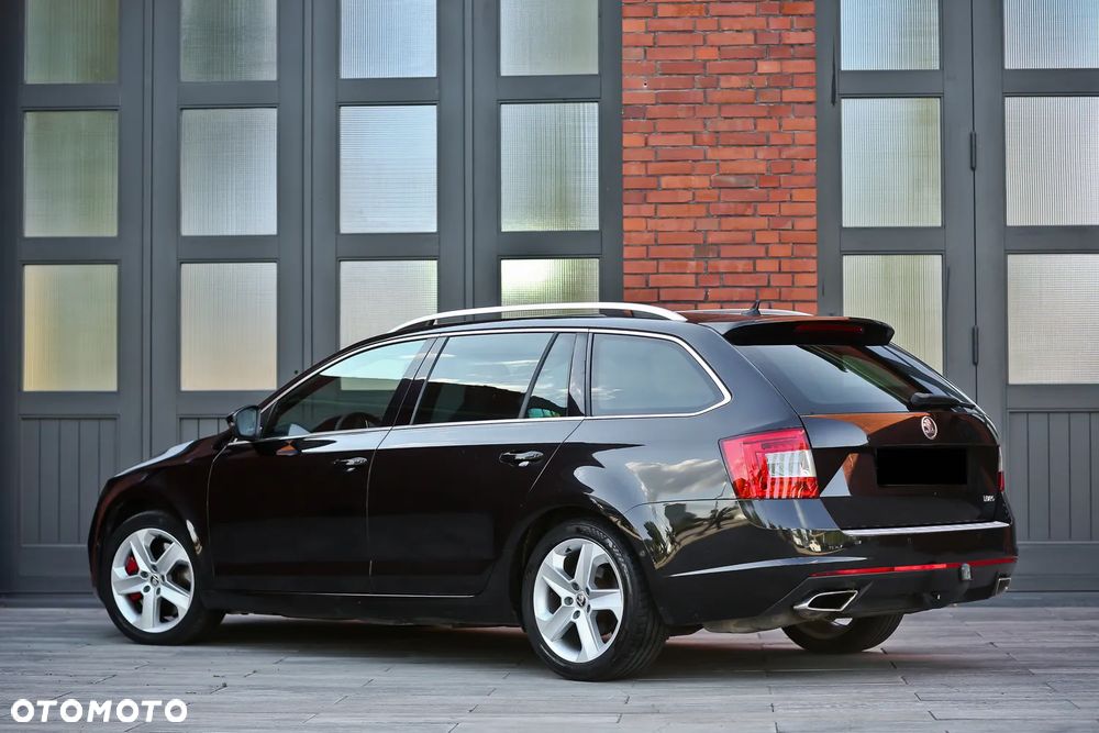 Skoda Octavia 2.0 TDI DSG RS - 12