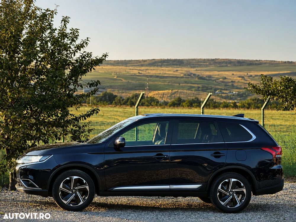 Mitsubishi Outlander - 6