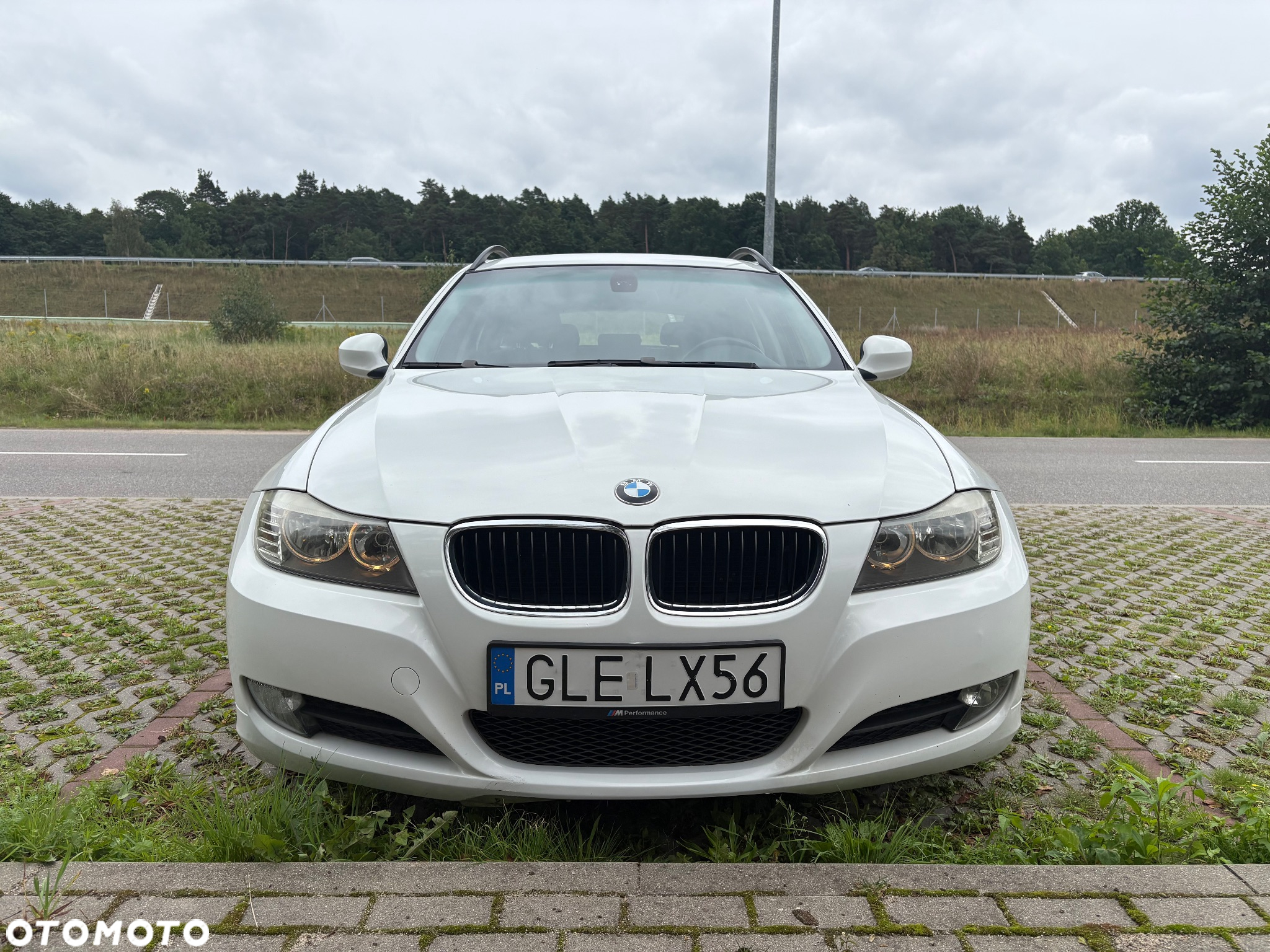 BMW Seria 3 318d DPF Touring - 15
