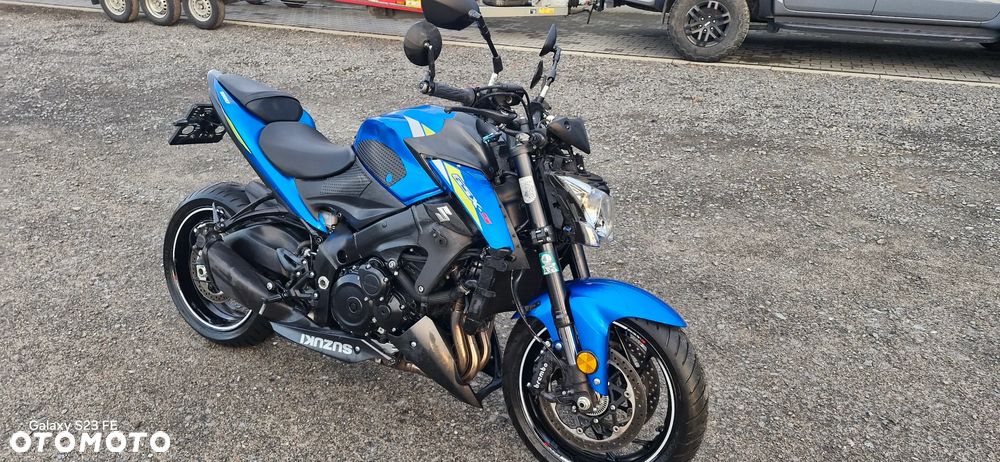 Suzuki GSX 1000 - 3