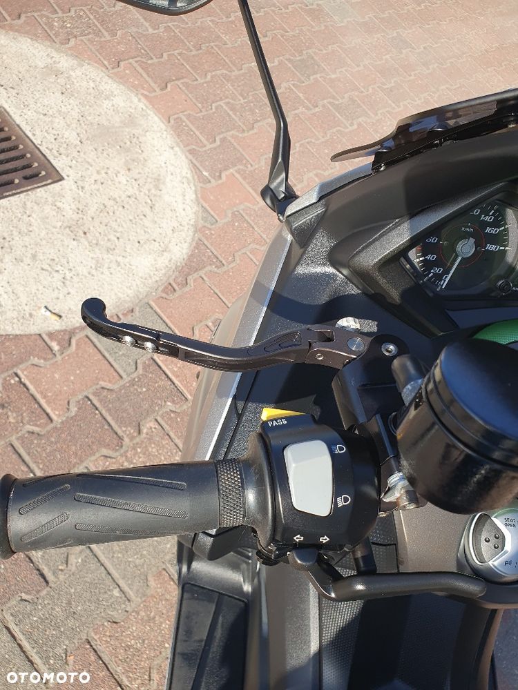 Yamaha Tmax - 18