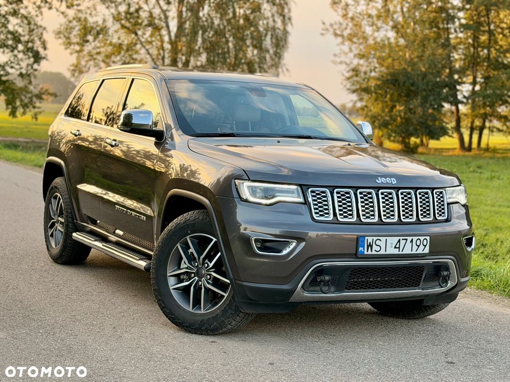 Jeep Grand Cherokee - 16